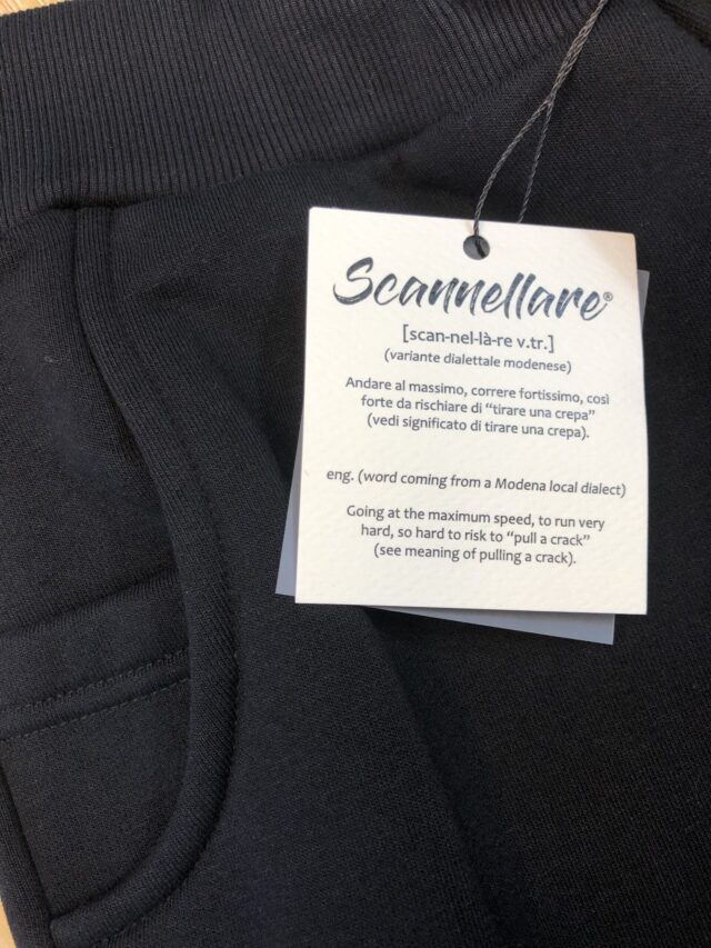Pantalone felpato scannellare colore nero - immagine 2